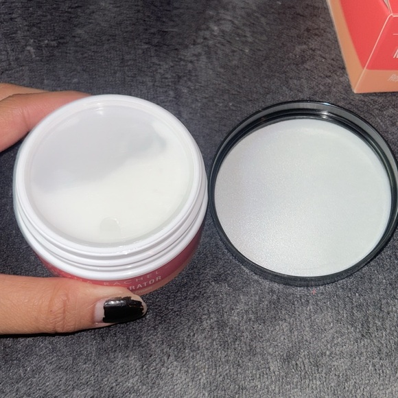 Fiona Rachel moisturizer - Picture 4 of 4